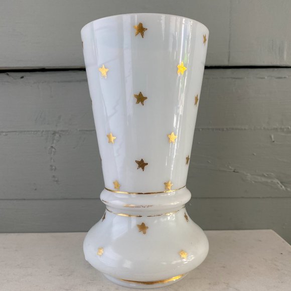 RARE Portieux Vallerysthal French White Opaline Vase - Picture 1 of 7